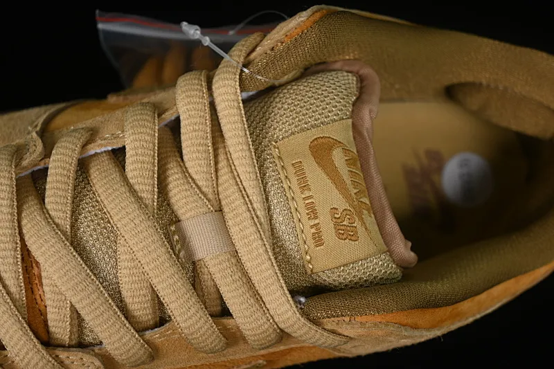 All categories Nk SB Dunk series Nk SB Dunk Low low-top sneakers K version Nk Dunk Low fallen leaf yellow SB low-top sports and leisure sneakers 883232-700